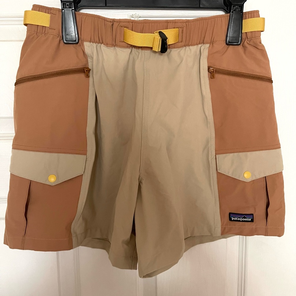 NWT Patagonia Women's Outdoor Everyday 4" Shorts Medium